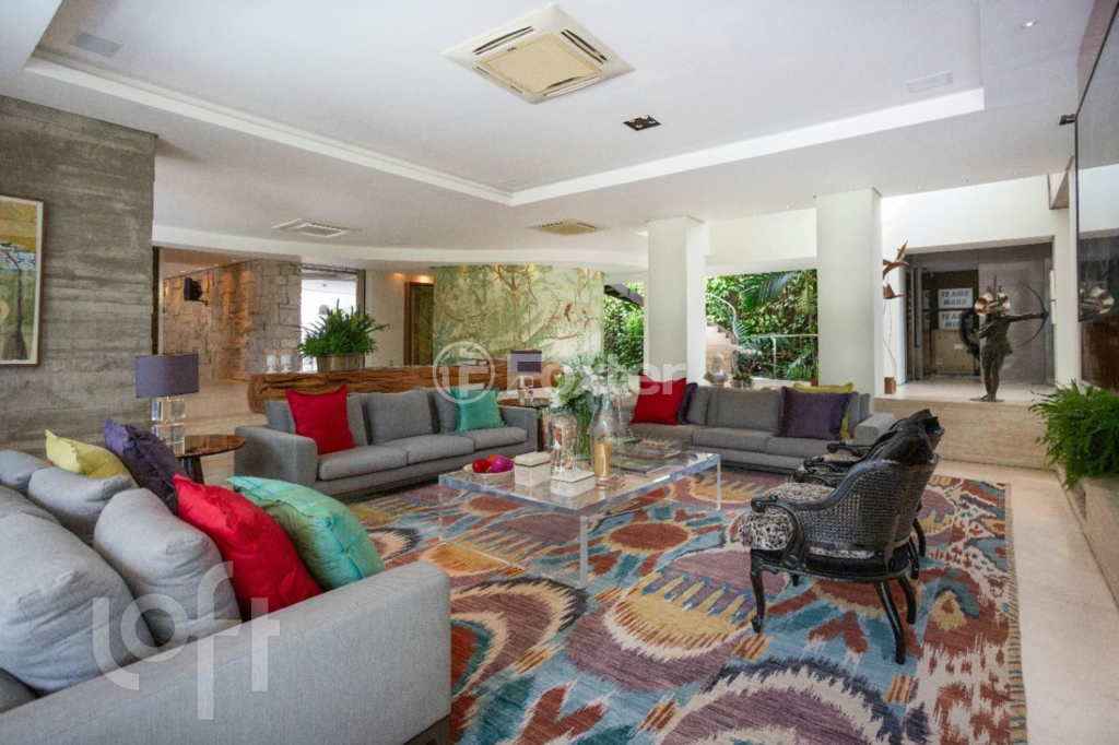 Casa à venda com 3 quartos, 1291m² - Foto 1