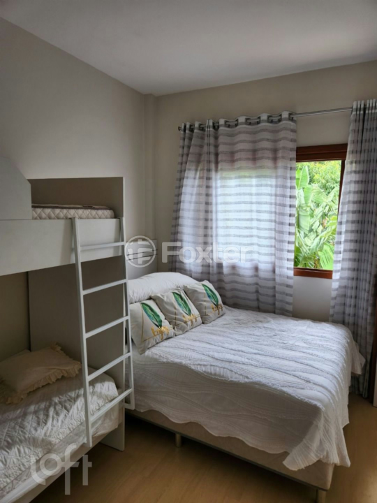 Casa de Condomínio à venda com 3 quartos, 192m² - Foto 4