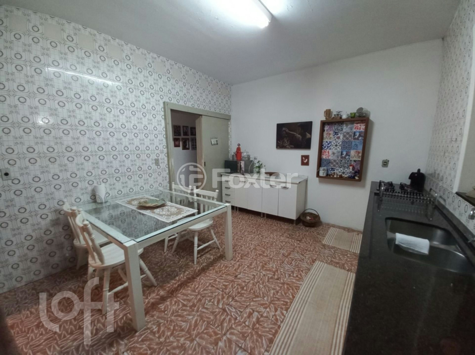 Casa à venda com 3 quartos, 162m² - Foto 1