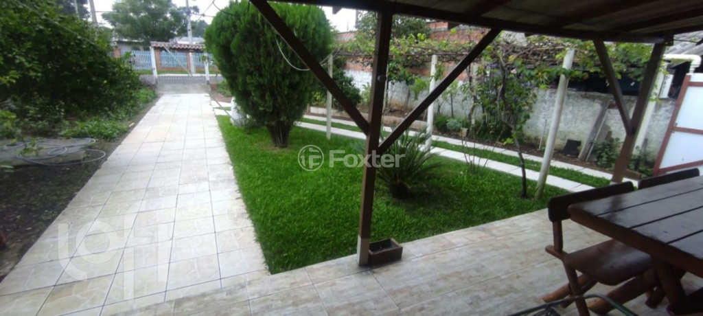 Casa à venda com 4 quartos, 80m² - Foto 1