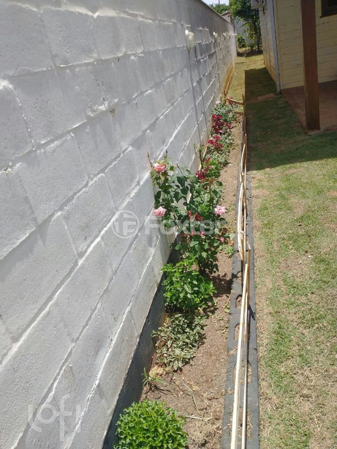 Casa à venda com 2 quartos, 77m² - Foto 3
