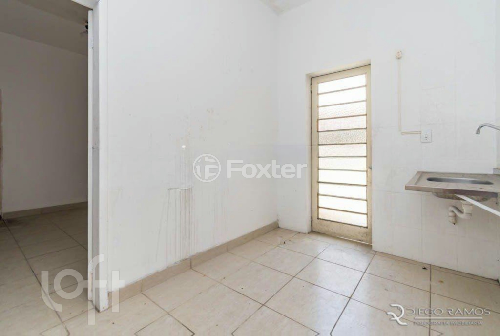 Casa à venda com 1 quarto, 370m² - Foto 6