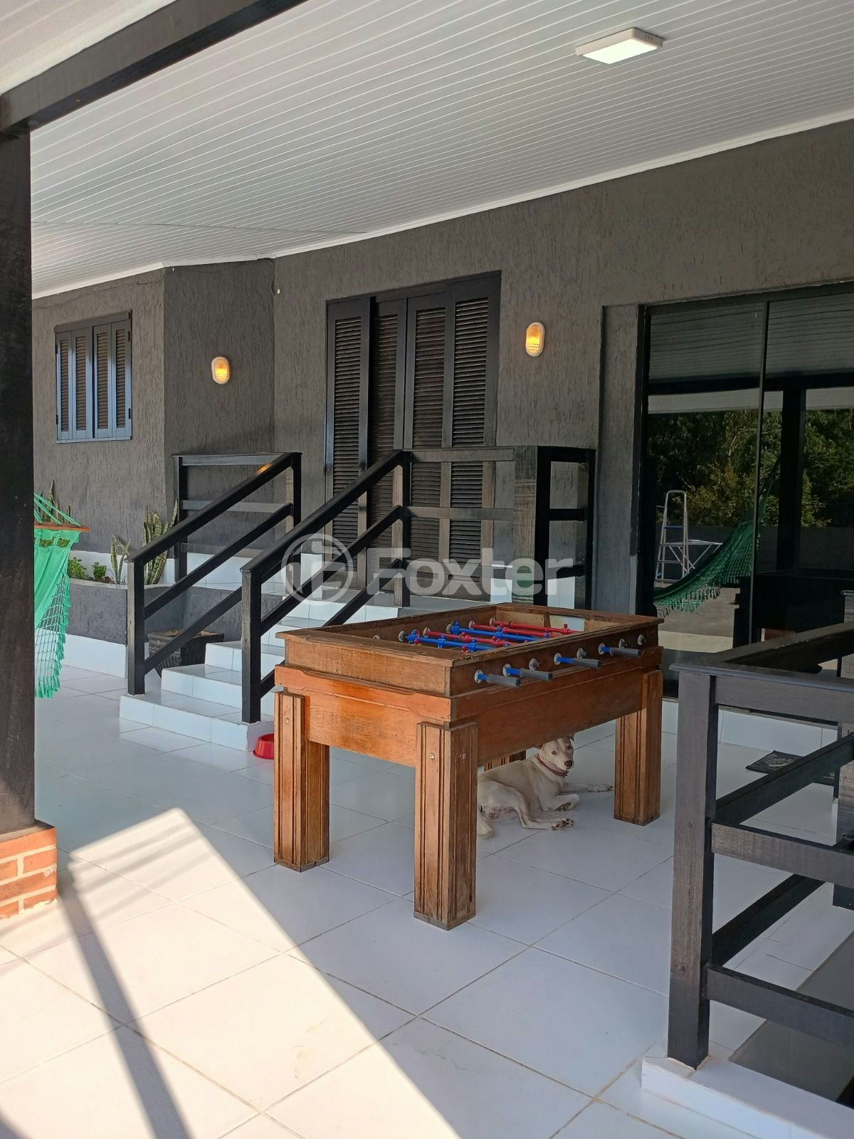 Casa à venda com 3 quartos, 380m² - Foto 2