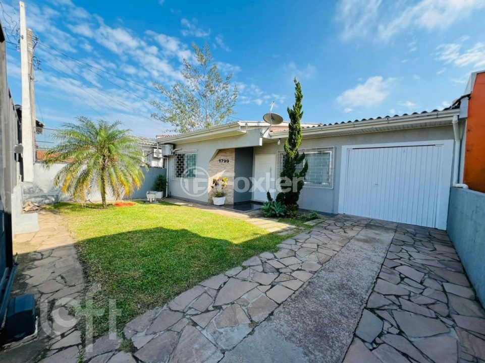 Casa à venda com 3 quartos, 139m² - Foto 1