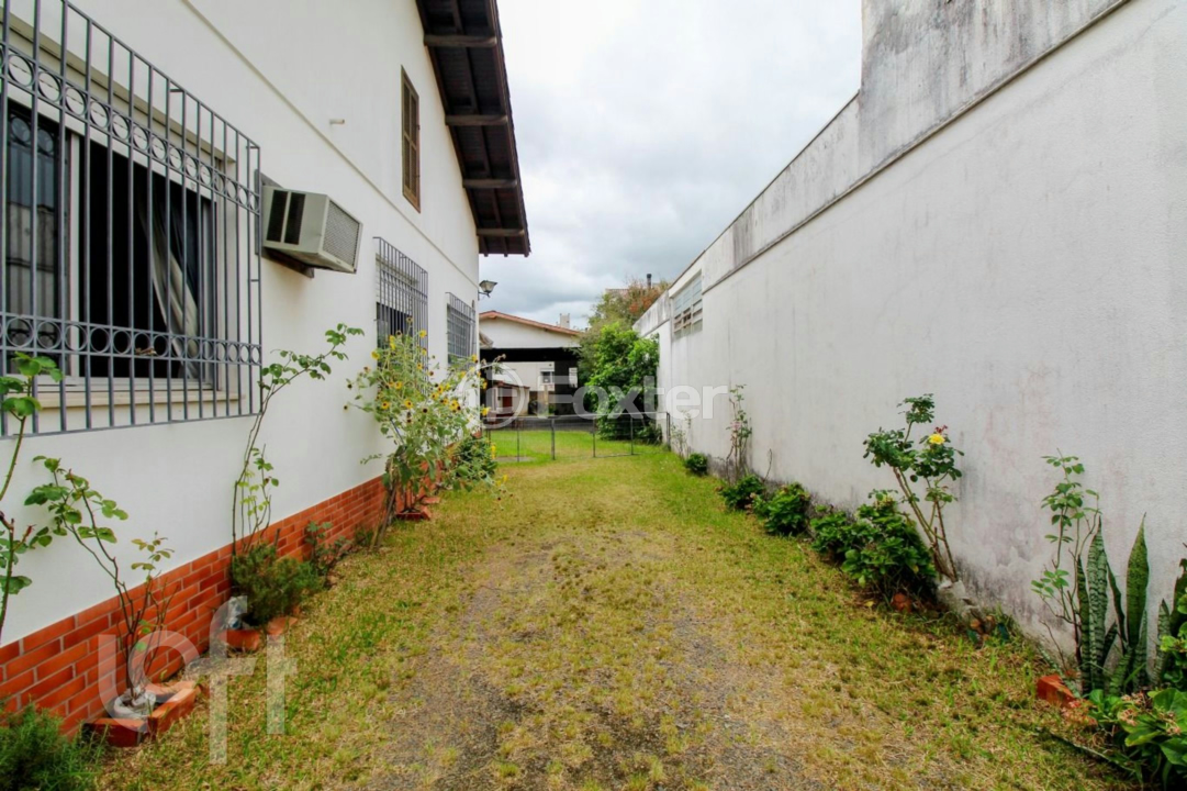 Casa à venda com 3 quartos, 499m² - Foto 2