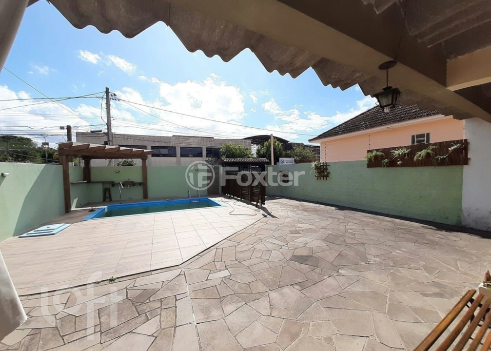 Casa à venda com 3 quartos, 200m² - Foto 4
