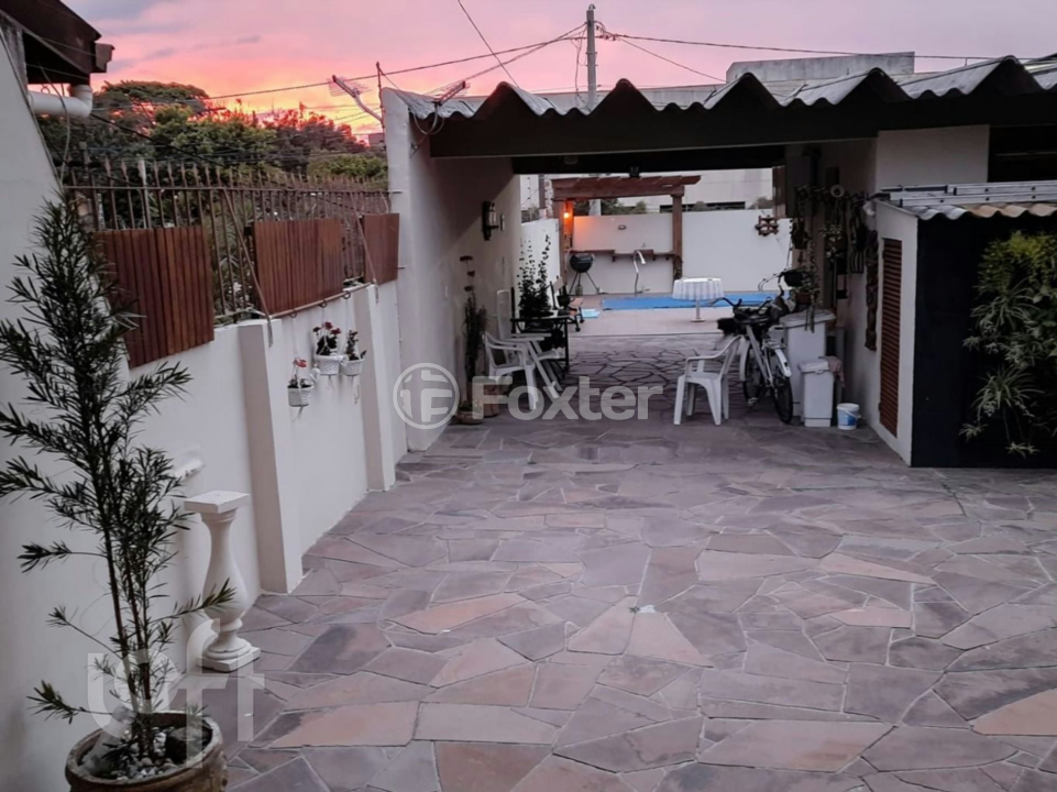 Casa à venda com 3 quartos, 200m² - Foto 6