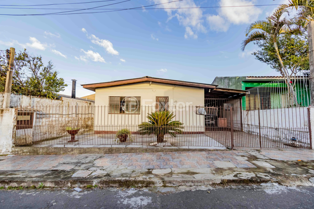 Casa à venda com 3 quartos, 95m² - Foto 1
