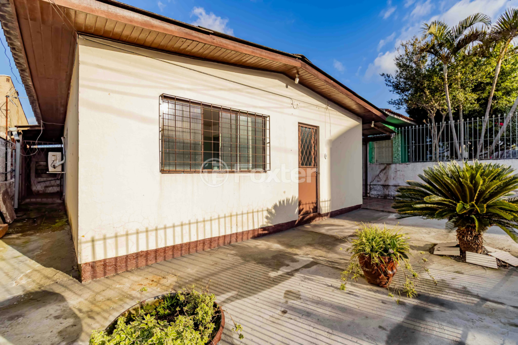 Casa à venda com 3 quartos, 95m² - Foto 2