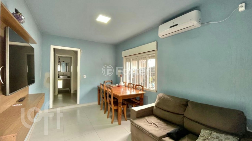 Casa à venda com 3 quartos, 109m² - Foto 1