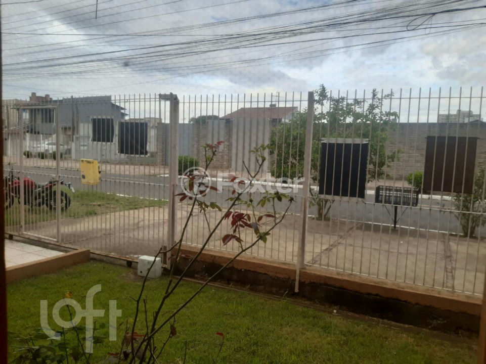 Casa à venda com 6 quartos, 214m² - Foto 1