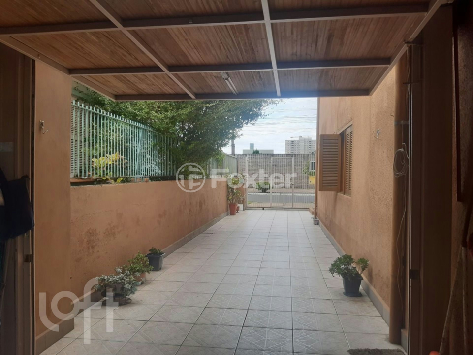 Casa à venda com 6 quartos, 214m² - Foto 25