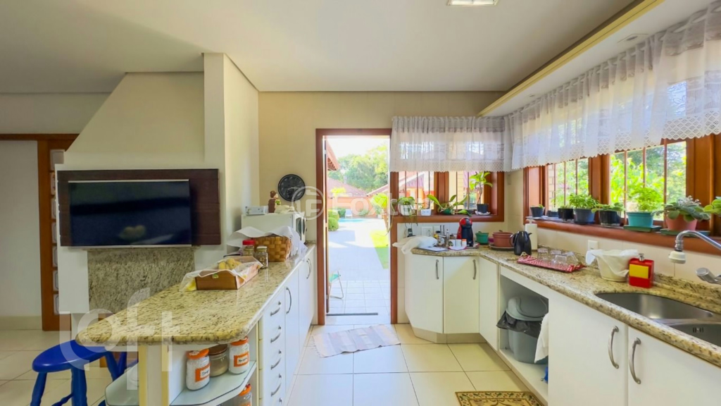 Casa de Condomínio à venda com 4 quartos, 530m² - Foto 18