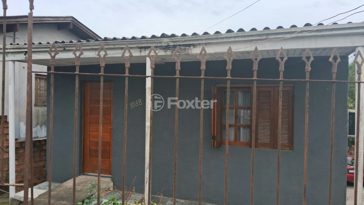 Casa à venda com 3 quartos, 75m² - Foto 1