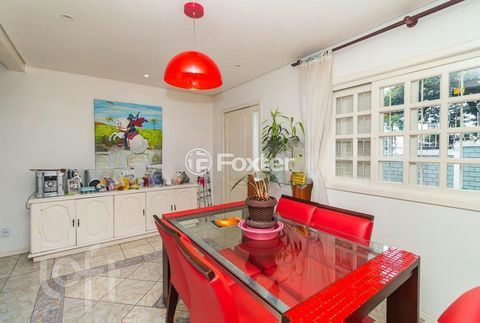 Casa à venda com 3 quartos, 116m² - Foto 1
