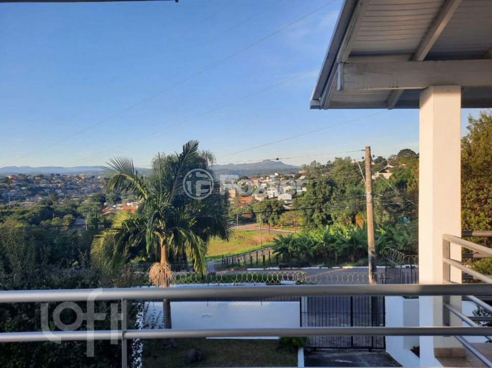 Casa à venda com 3 quartos, 176m² - Foto 2