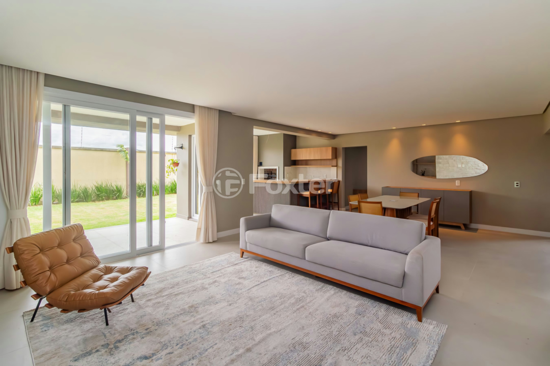 Casa de Condomínio à venda com 4 quartos, 314m² - Foto 3