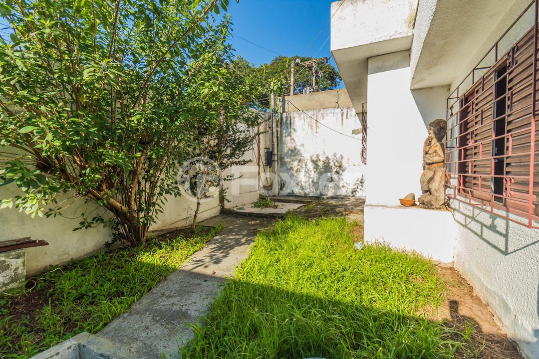 Casa à venda com 3 quartos, 308m² - Foto 28