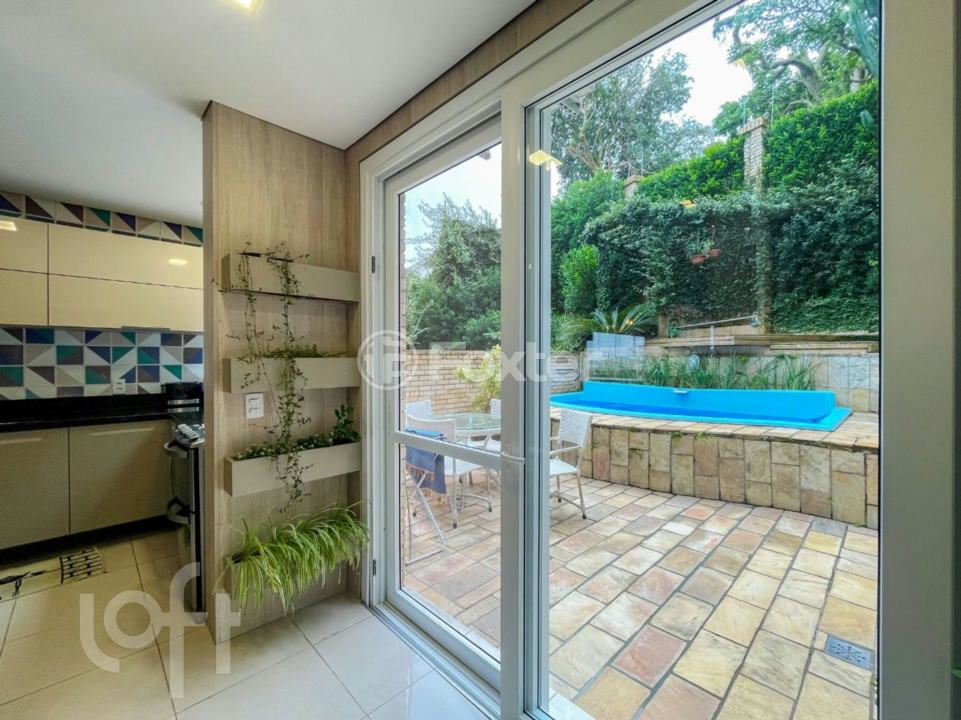 Casa de Condomínio à venda com 4 quartos, 219m² - Foto 8
