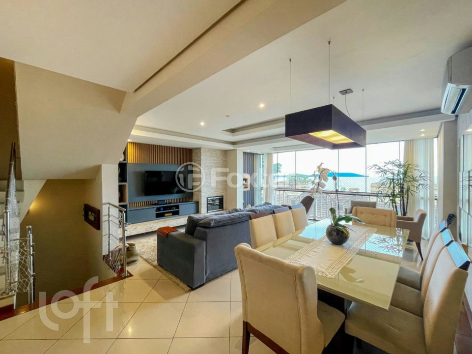 Casa de Condomínio à venda com 4 quartos, 219m² - Foto 5