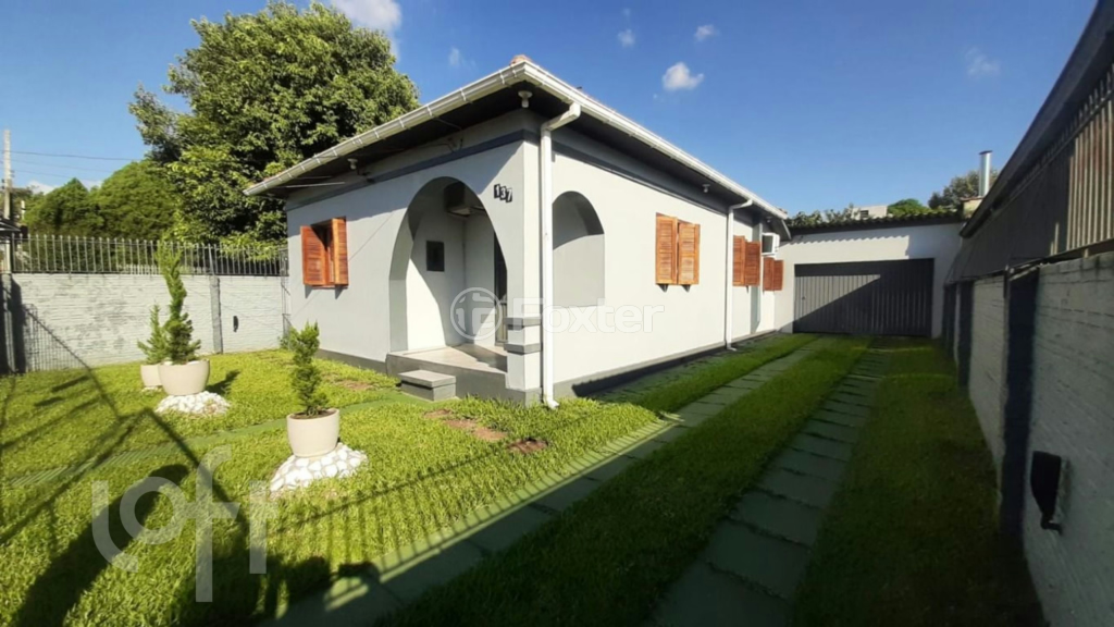 Casa à venda com 3 quartos, 169m² - Foto 2