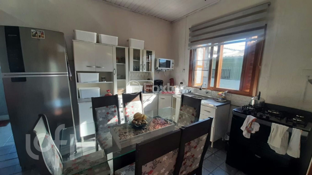 Casa à venda com 3 quartos, 169m² - Foto 1