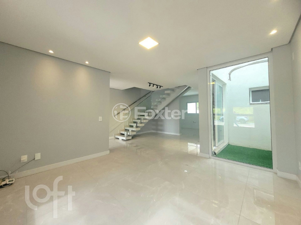 Casa à venda com 3 quartos, 194m² - Foto 2