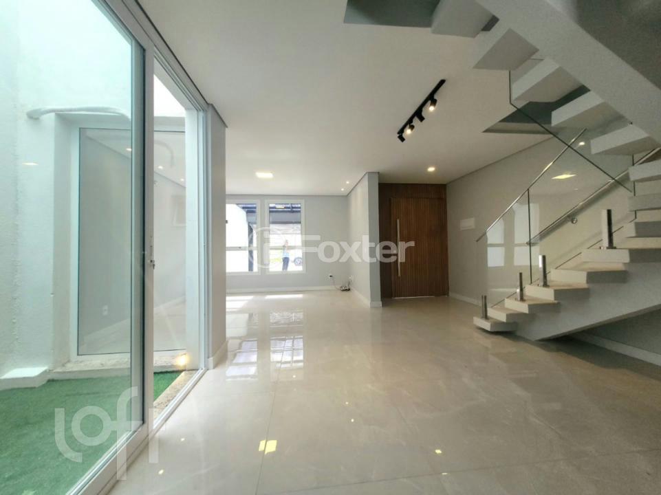 Casa à venda com 3 quartos, 194m² - Foto 1