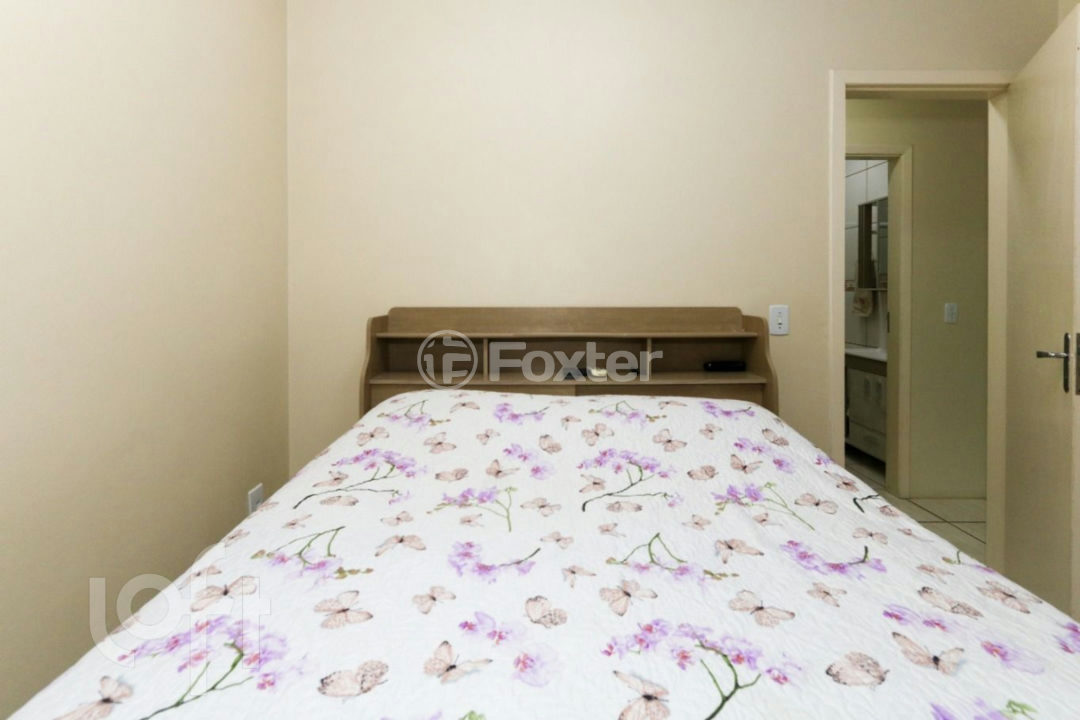 Casa à venda com 2 quartos, 45m² - Foto 7