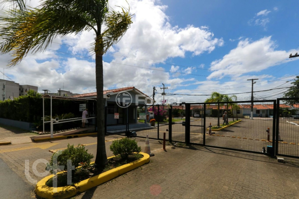 Casa à venda com 2 quartos, 61m² - Foto 26