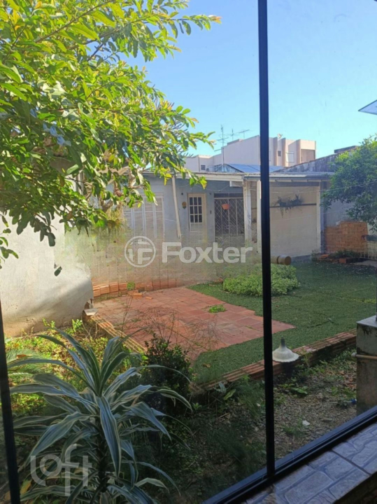 Casa à venda com 2 quartos, 217m² - Foto 1