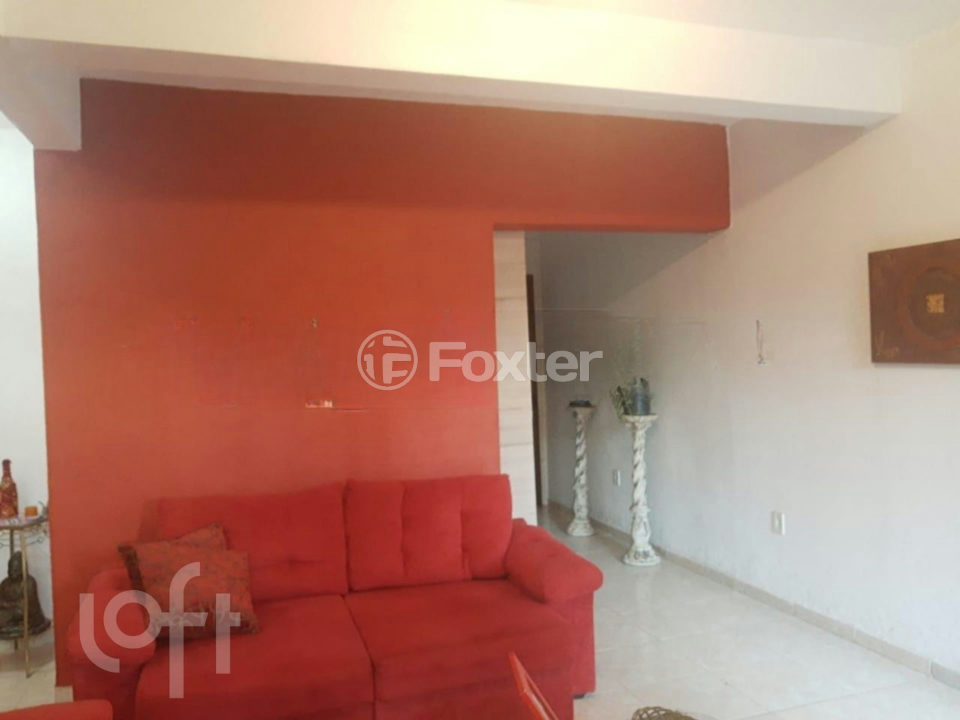 Casa à venda com 2 quartos, 77m² - Foto 1