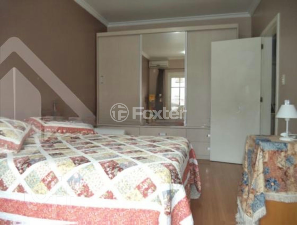 Casa de Condomínio à venda com 4 quartos, 260m² - Foto 17