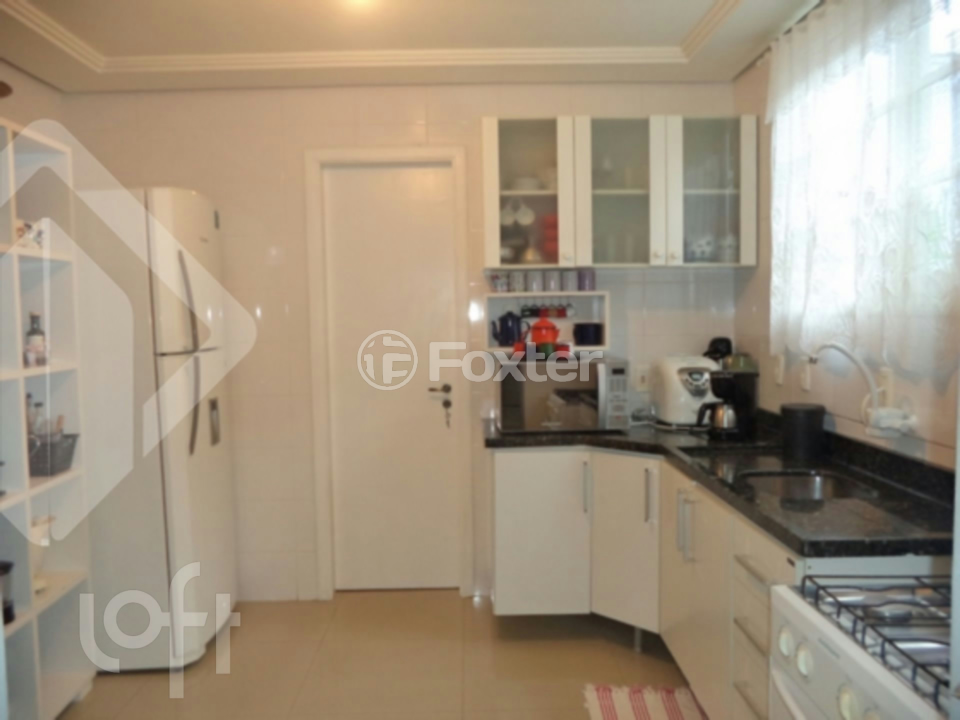 Casa de Condomínio à venda com 4 quartos, 260m² - Foto 2