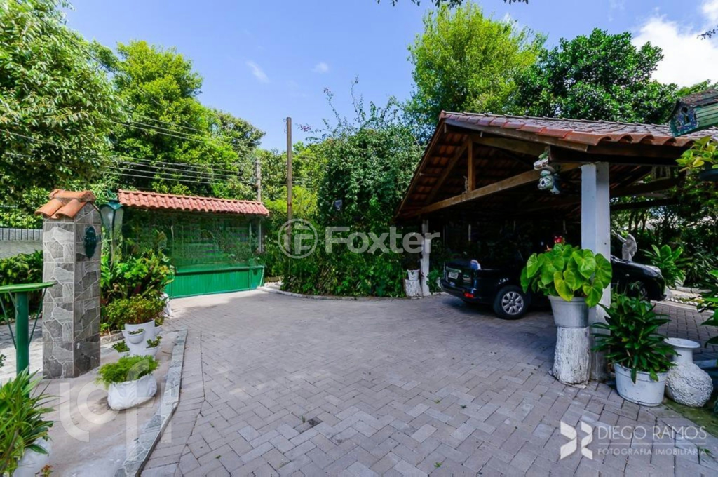 Casa de Condomínio à venda com 5 quartos, 170m² - Foto 1