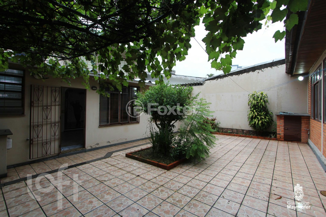 Casa à venda com 4 quartos, 300m² - Foto 32