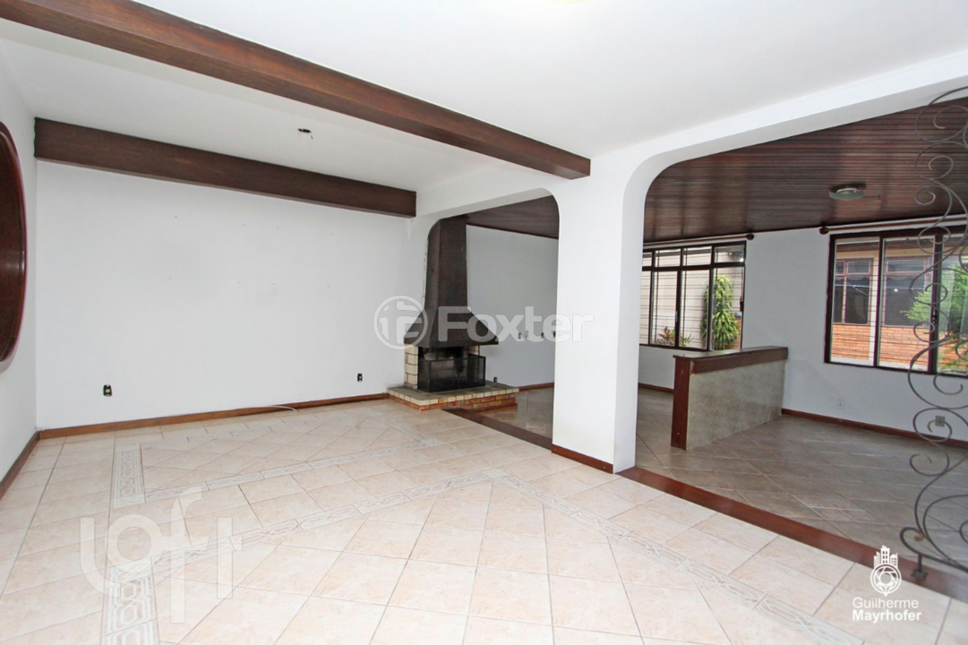 Casa à venda com 4 quartos, 300m² - Foto 1