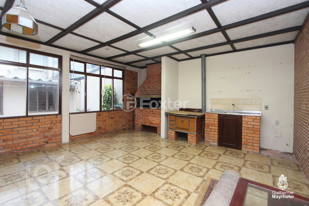 Casa à venda com 4 quartos, 300m² - Foto 3