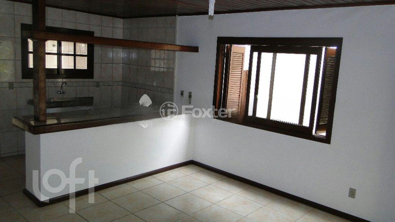 Casa de Condomínio à venda com 3 quartos, 153m² - Foto 2