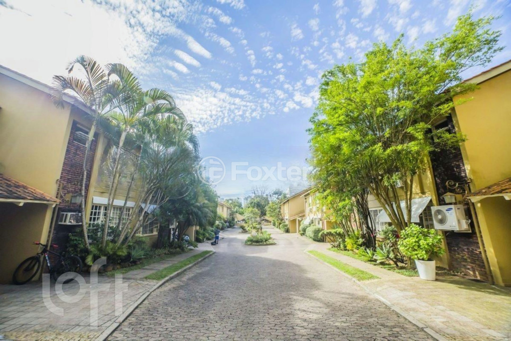 Casa de Condomínio à venda com 3 quartos, 162m² - Foto 2