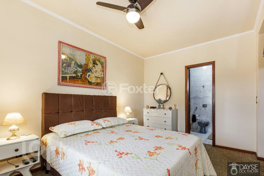 Casa à venda com 3 quartos, 225m² - Foto 8