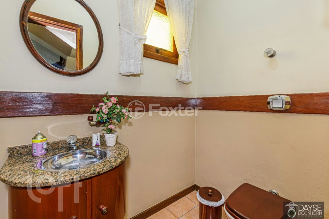 Casa à venda com 3 quartos, 225m² - Foto 3