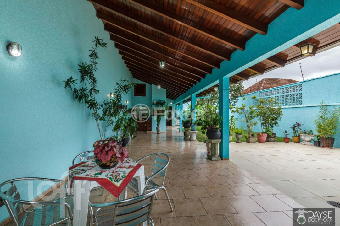 Casa à venda com 3 quartos, 225m² - Foto 11