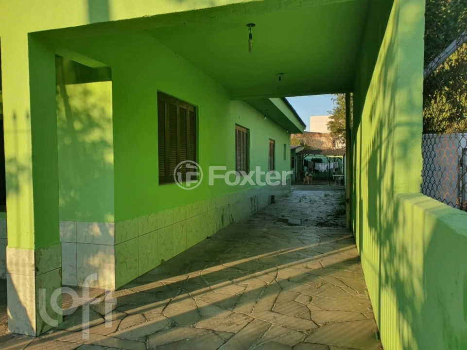 Casa à venda com 3 quartos, 80m² - Foto 1