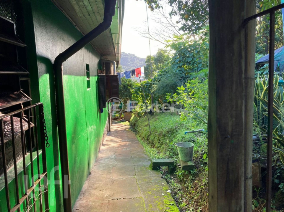 Casa à venda com 6 quartos, 120m² - Foto 9