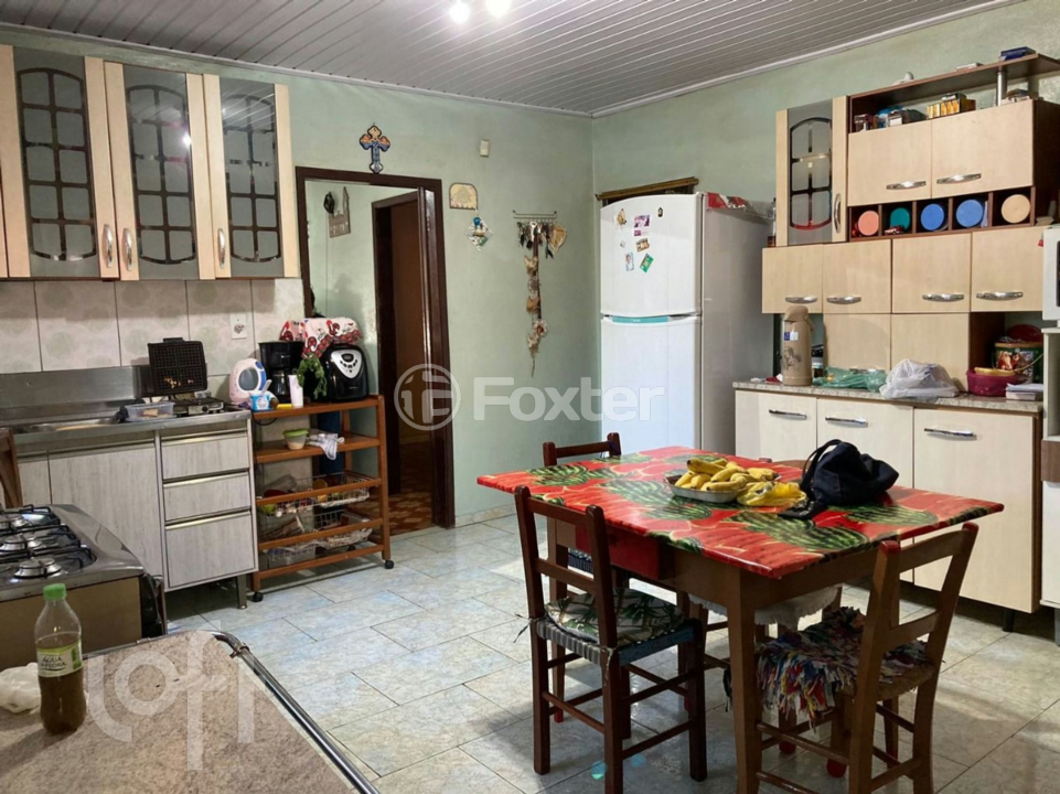 Casa à venda com 6 quartos, 120m² - Foto 4