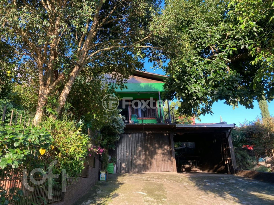 Casa à venda com 6 quartos, 120m² - Foto 2