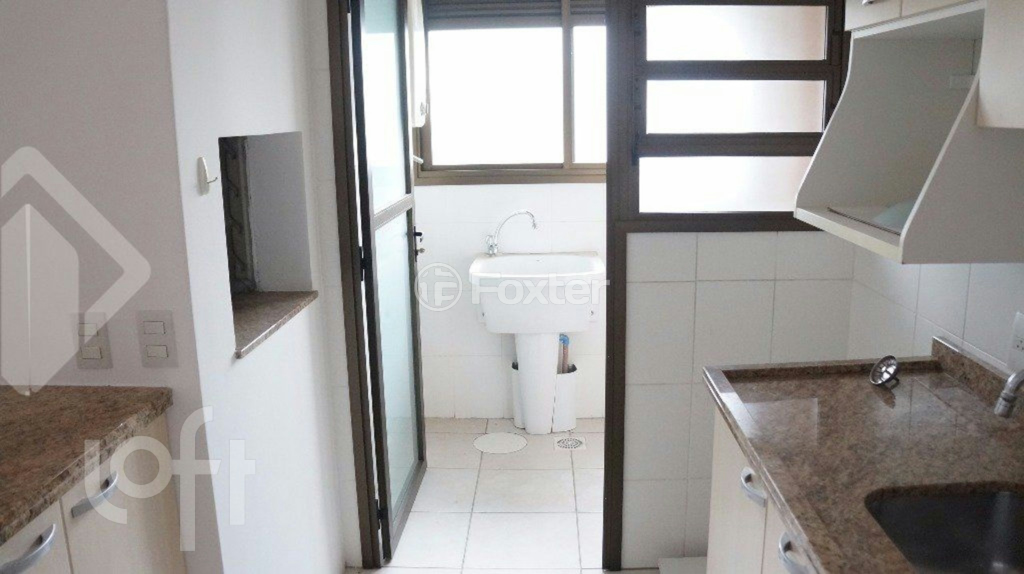 Apartamento à venda com 2 quartos, 70m² - Foto 4