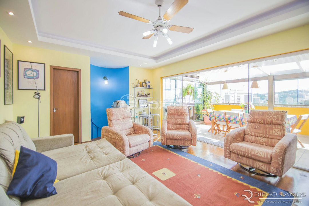 Cobertura à venda com 2 quartos, 250m² - Foto 3