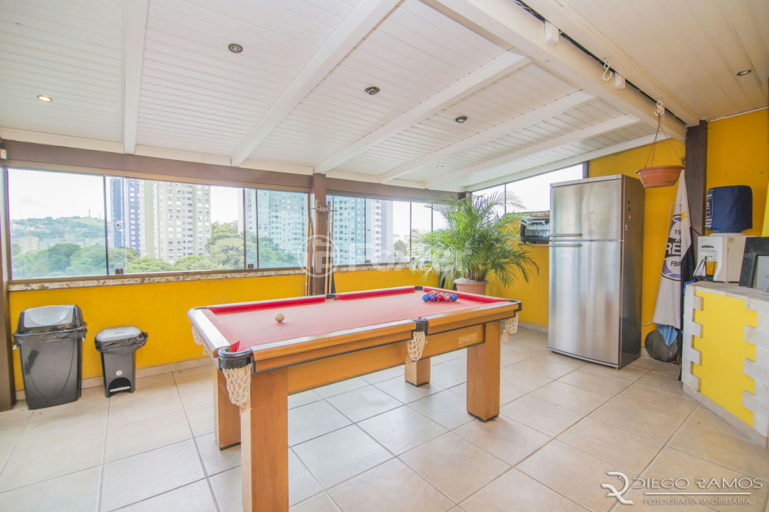 Cobertura à venda com 2 quartos, 250m² - Foto 13